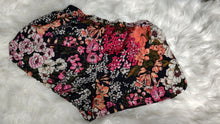 Load image into Gallery viewer, UK2LA Floral Flower Print Shorts Md-LG

