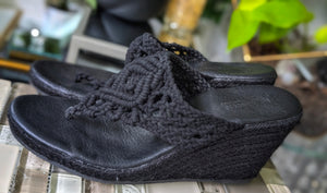 Ardene Black Boho Crochet Wedge Sandals sz8