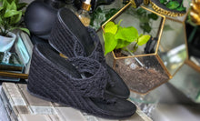 Load image into Gallery viewer, Ardene Black Boho Crochet Wedge Sandals sz8
