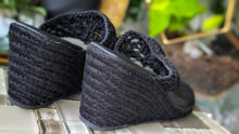 Load image into Gallery viewer, Ardene Black Boho Crochet Wedge Sandals sz8
