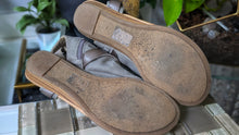 Load image into Gallery viewer, Blowfish Malibu Yoga Sandals Sz7.5
