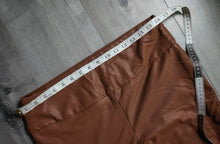 Load image into Gallery viewer, Signature Reitmans Brown Faux Leather Pants Sz14
