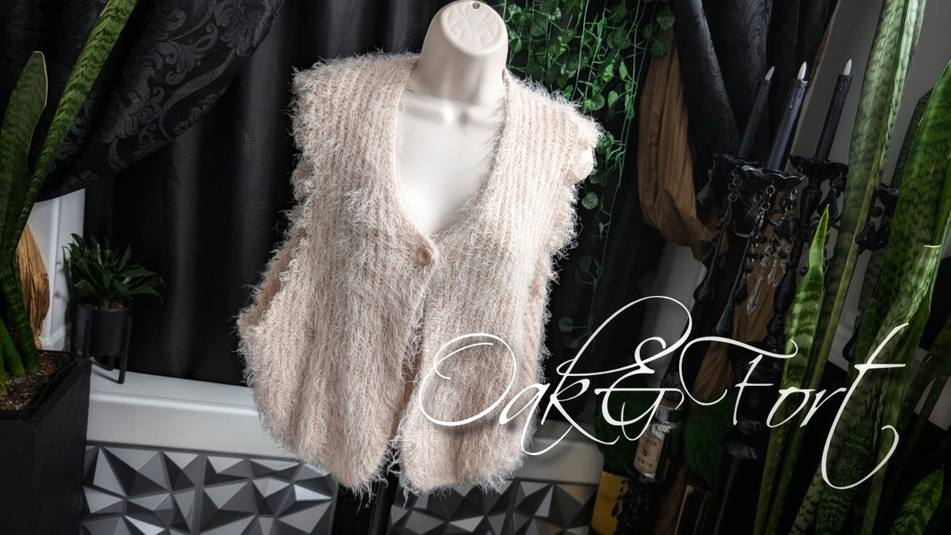Oak + Fort Faux Fur Shag Peach Vest MD