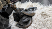 Load image into Gallery viewer, Vintage Austin Sculpture Geisha (multiple chips)
