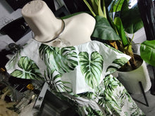 Load image into Gallery viewer, CUPSHE Strapless Ruffle Tropical Monstera Plant Dress MD
