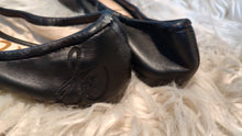 Load image into Gallery viewer, Sam Edelman Black Ballet Flats sz8
