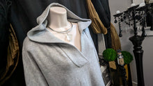 Load image into Gallery viewer, Tahari Grey Ribbed Sweater Hoodie MD
