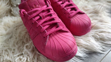 Load image into Gallery viewer, Men&#39;s Adidas Superstar Fuchsia Pink Shoes Sneakers sz8.5 (Women&#39;s 10)
