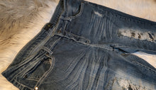 Load image into Gallery viewer, Vintage G21 Blingy Metal Accent Frayed Skinny Jeans sz15
