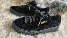 Load image into Gallery viewer, Women&#39;s Puma Creeper Velvet FENTY EDITION RIHANNA Shoes Sneakers sz9.5
