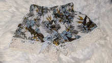 Load image into Gallery viewer, Ardene Baby Blue Floral &amp; Lace Shorts XS-SM
