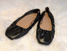 Load image into Gallery viewer, Sam &amp; Libby Black Pu Leather Ballet Flats sz8
