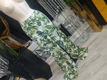 Load image into Gallery viewer, Hallhuber Tropical Floral Flowy Wide Leg Pants sz6-8
