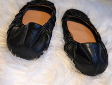 Load image into Gallery viewer, Sam &amp; Libby Black Pu Leather Ballet Flats sz8
