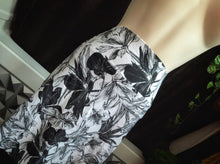 Load image into Gallery viewer, Lily Morgan Black &amp; White Tropical Flower Midi Skirt XL
