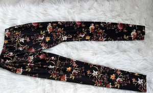 Suzy Shier Black Floral Leggings MD-LG
