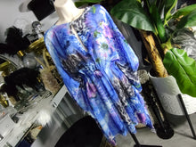 Load image into Gallery viewer, Shui Si Qing Sheer Flowy Kimono Top MD-LG
