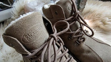 Load image into Gallery viewer, Women&#39;s Backroads Sherpa Lined Suede Hiking Boots Sz8
