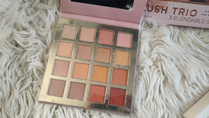 Ellen Tracy Truth or Bare Eyeshadow Palette NEW