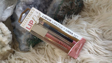 Load image into Gallery viewer, Ellen Tracy Lip Duo Liquid Lipstick &amp; Liner NEW
