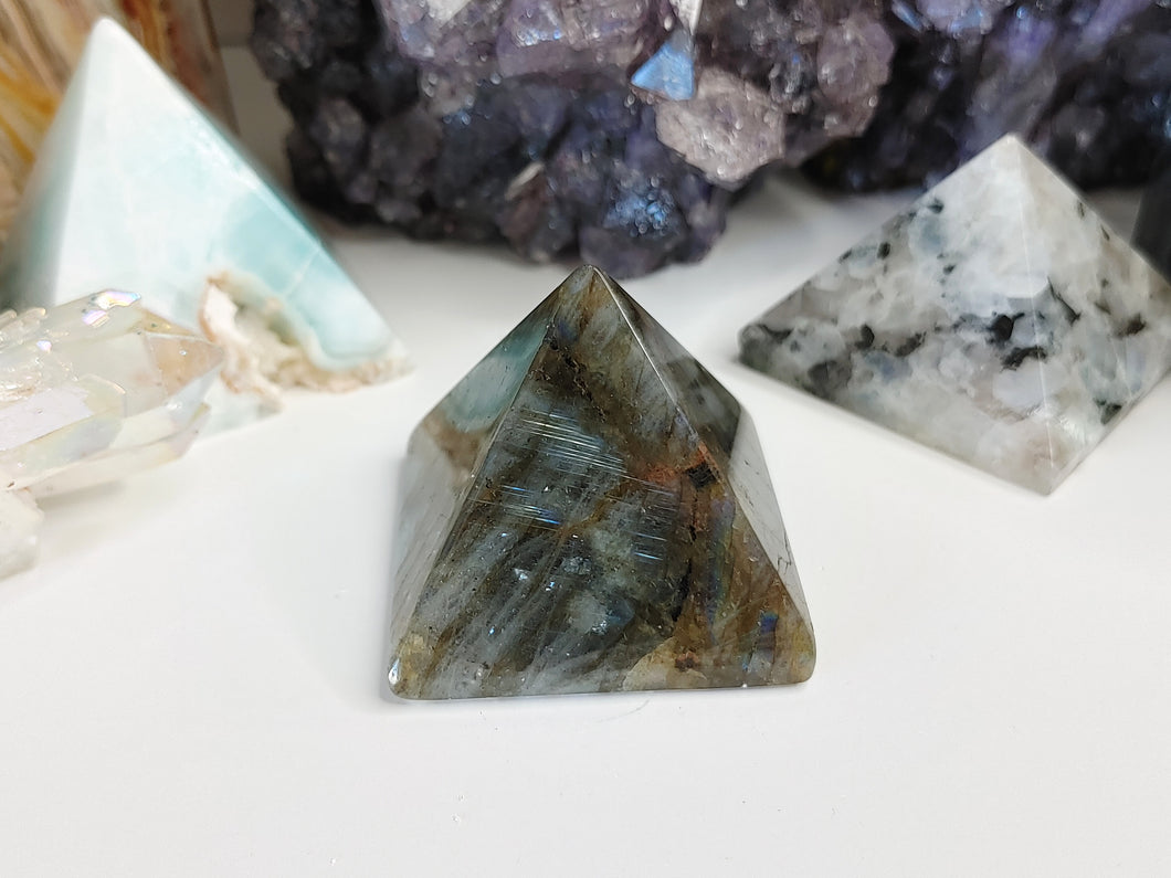 Labradorite Flash Crystal Pyramid