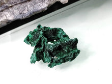Load image into Gallery viewer, Velvet Congo Malachite Cluster
